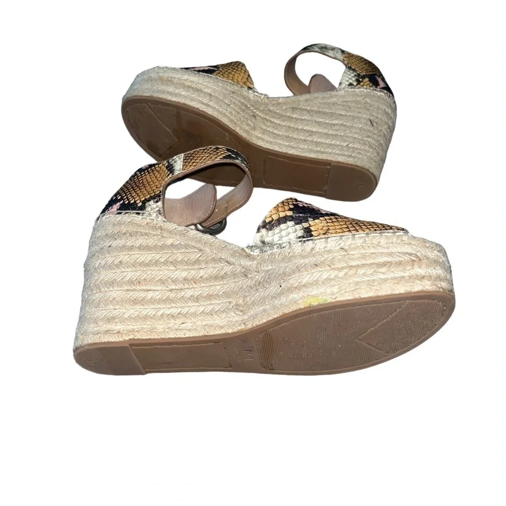 MARC FISHER Snake Wedge 